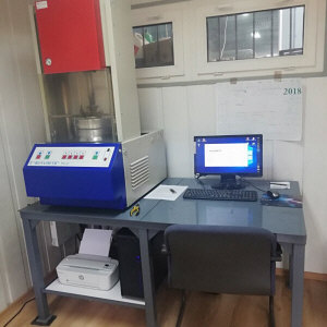 ვულკანიზაციის პრესების ოპერაციული ზონა KOS-PLAST-ში